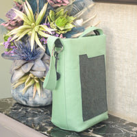 ZenKind Kanso — Slim Carryall Tote (EORI eucalyptus leather)