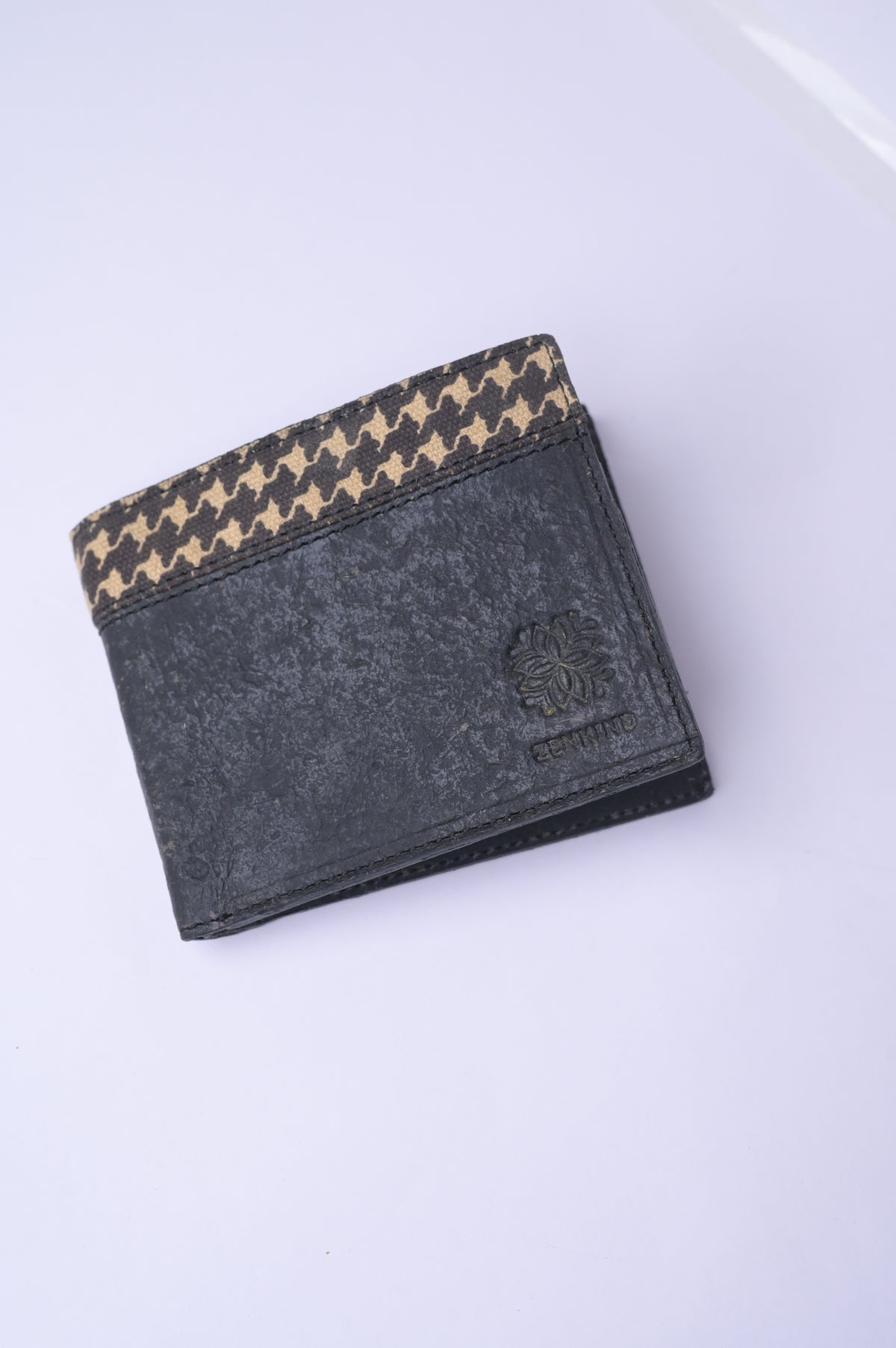 Vegan Mens Wallet | Natural Mens Wallet made of coconut leather