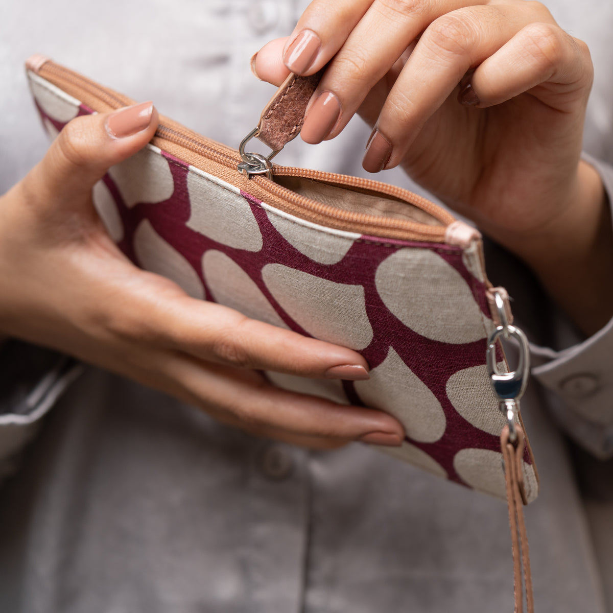 Vegan hand wristlet| Double Sided Wristlet made of coconut leather