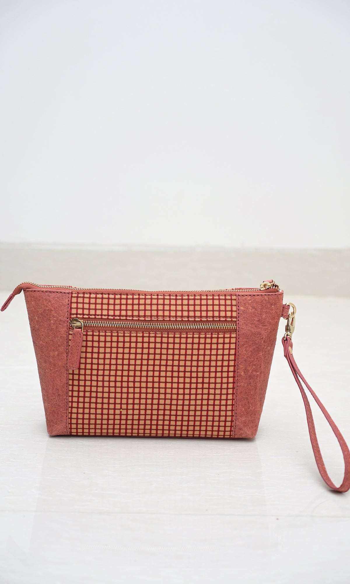 Vegan travel pouch | Natural Travel Kit made of coconut leather